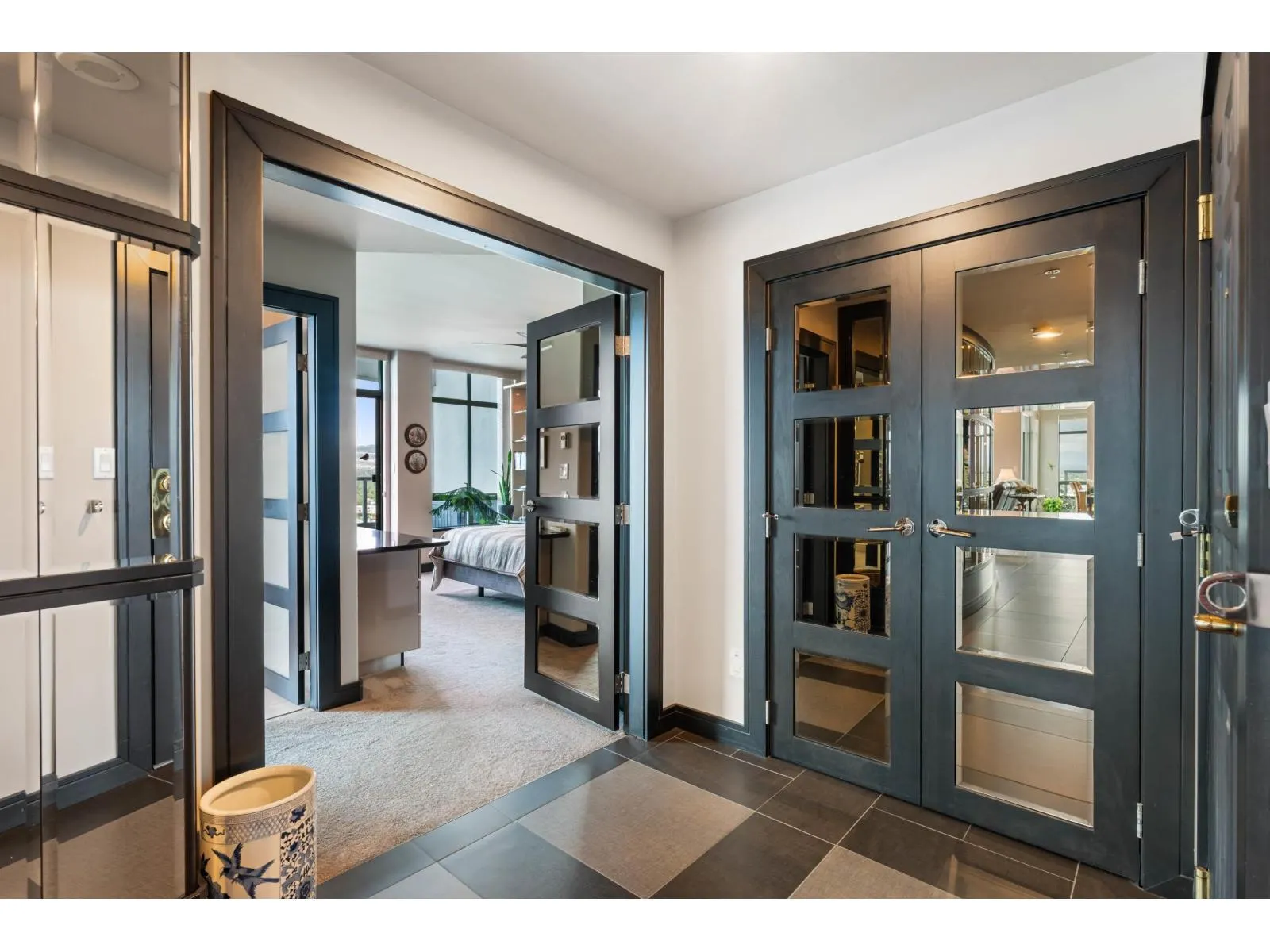 1704 33065 MILL LAKE ROAD