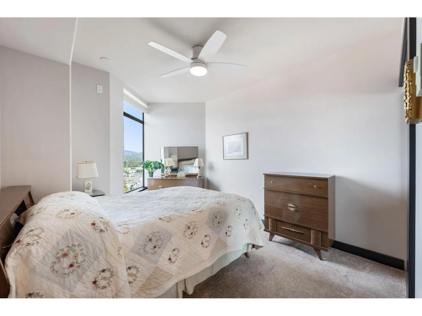1704 33065 MILL LAKE ROAD
