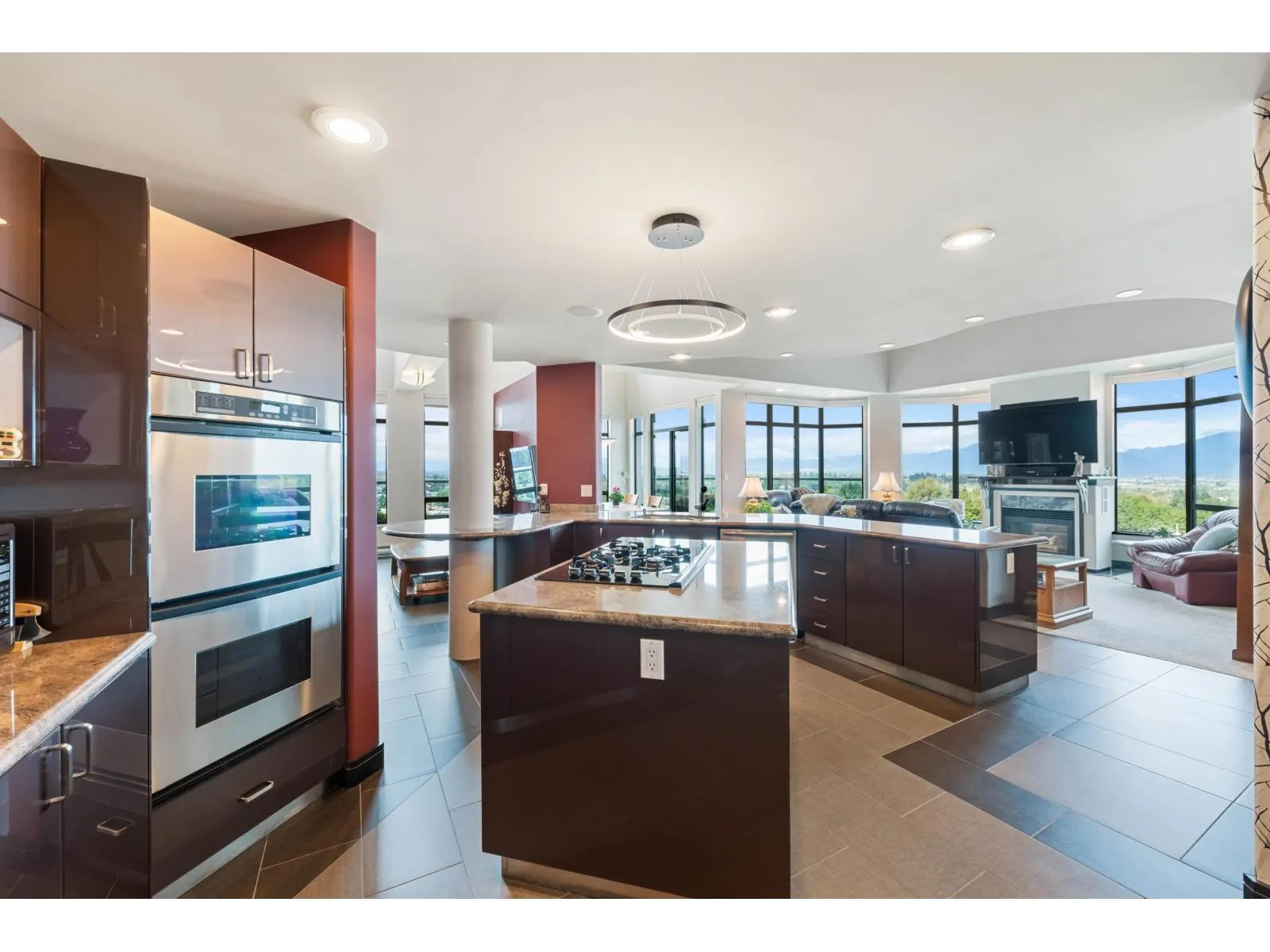 1704 33065 MILL LAKE ROAD
