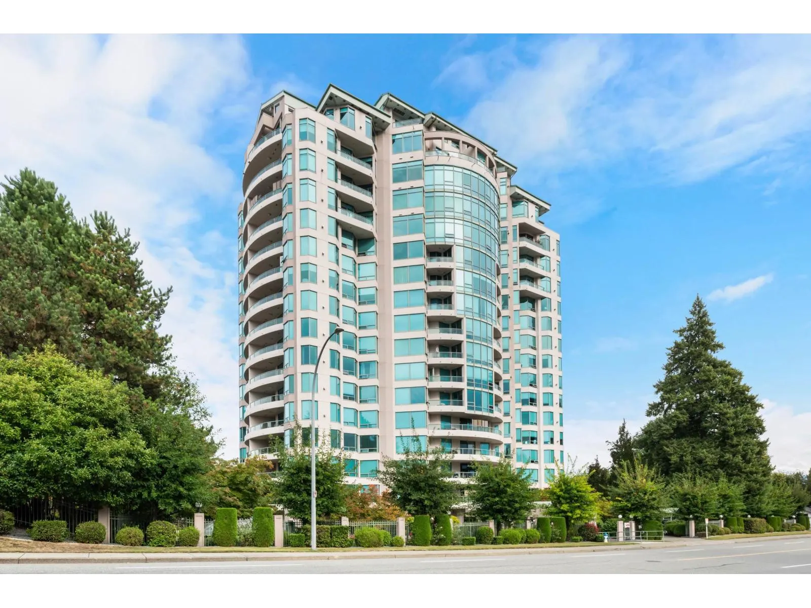 1704 33065 MILL LAKE ROAD