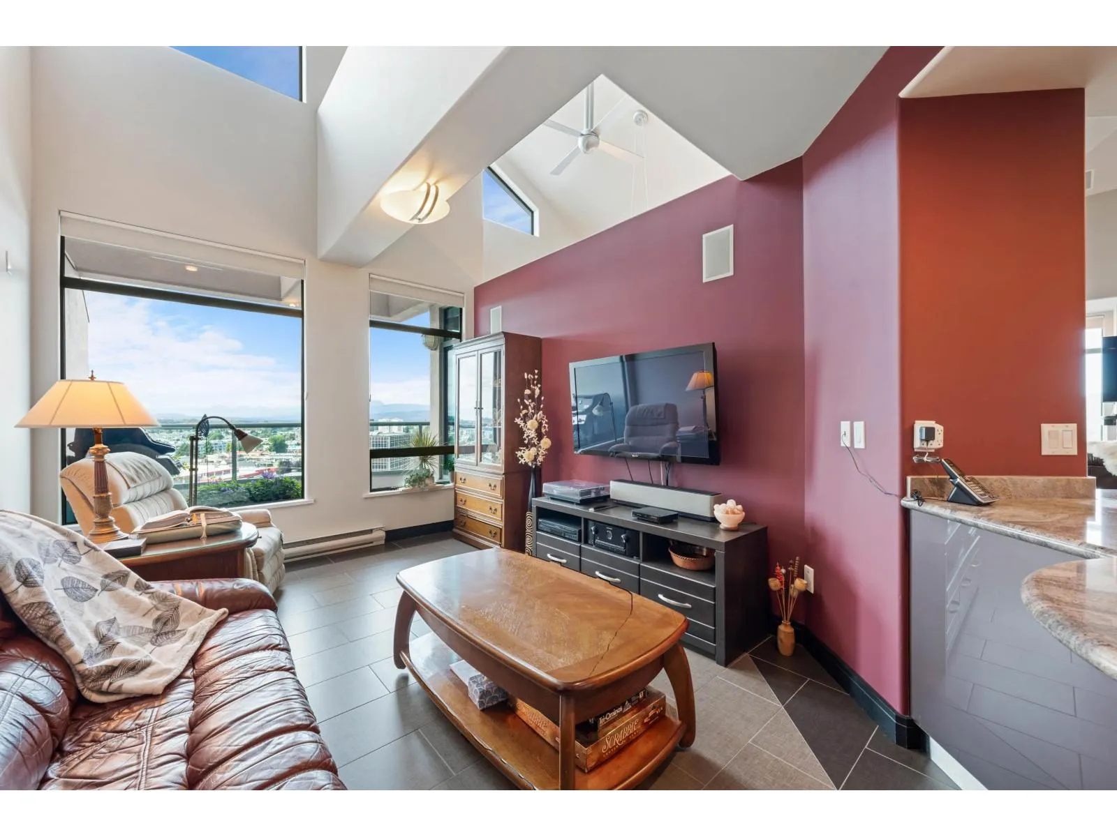 1704 33065 MILL LAKE ROAD