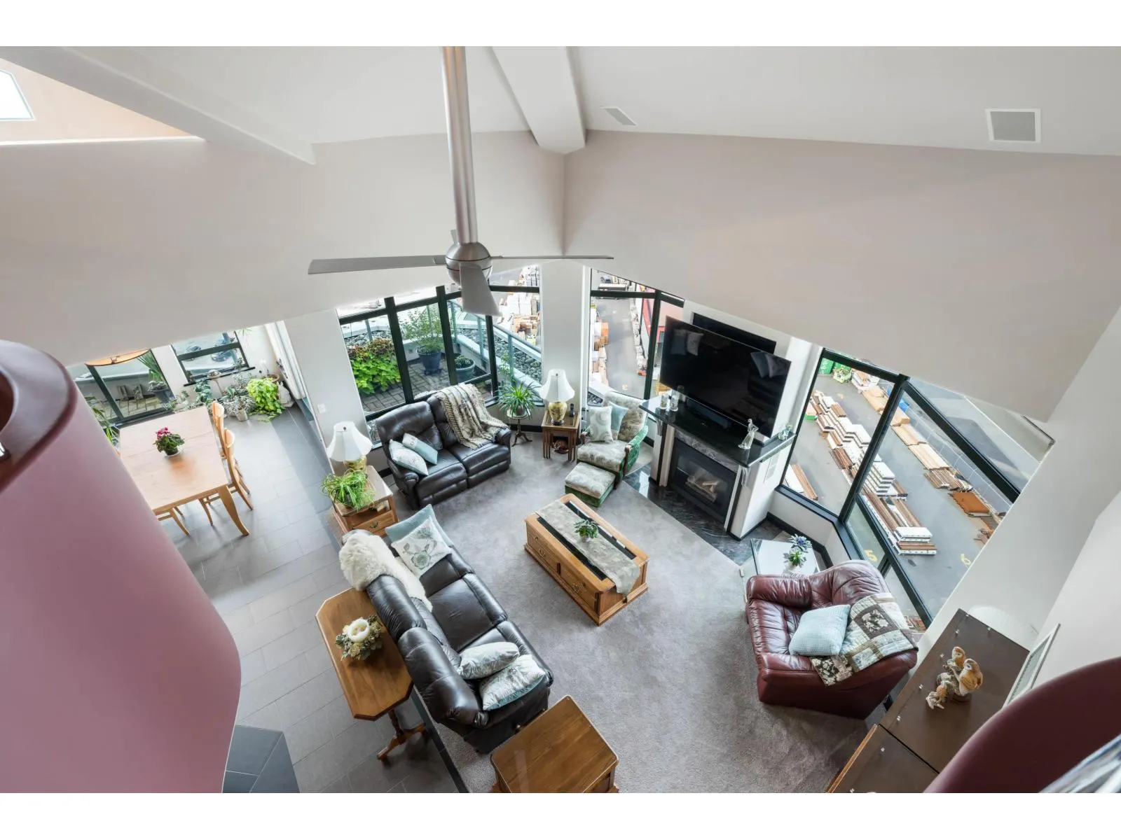 1704 33065 MILL LAKE ROAD