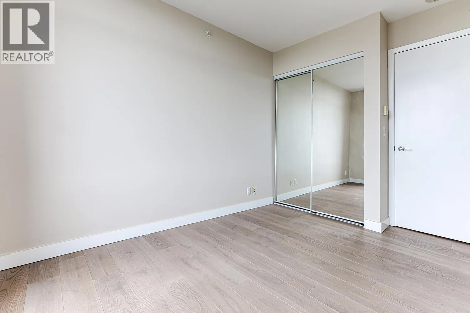 3002 2355 MADISON AVENUE