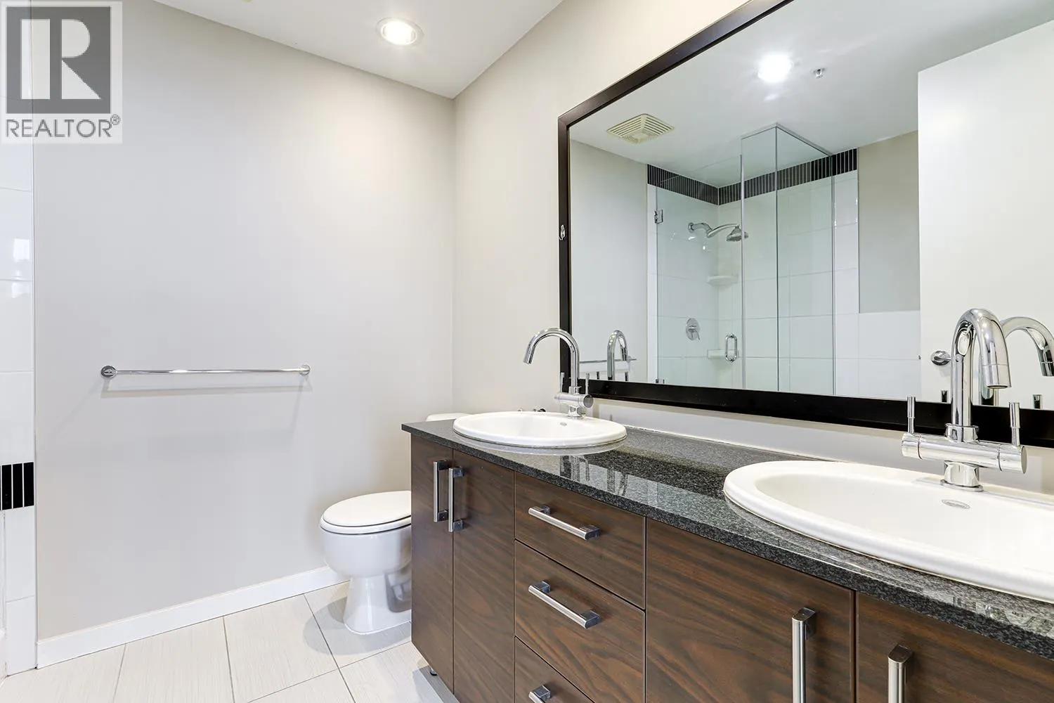 3002 2355 MADISON AVENUE