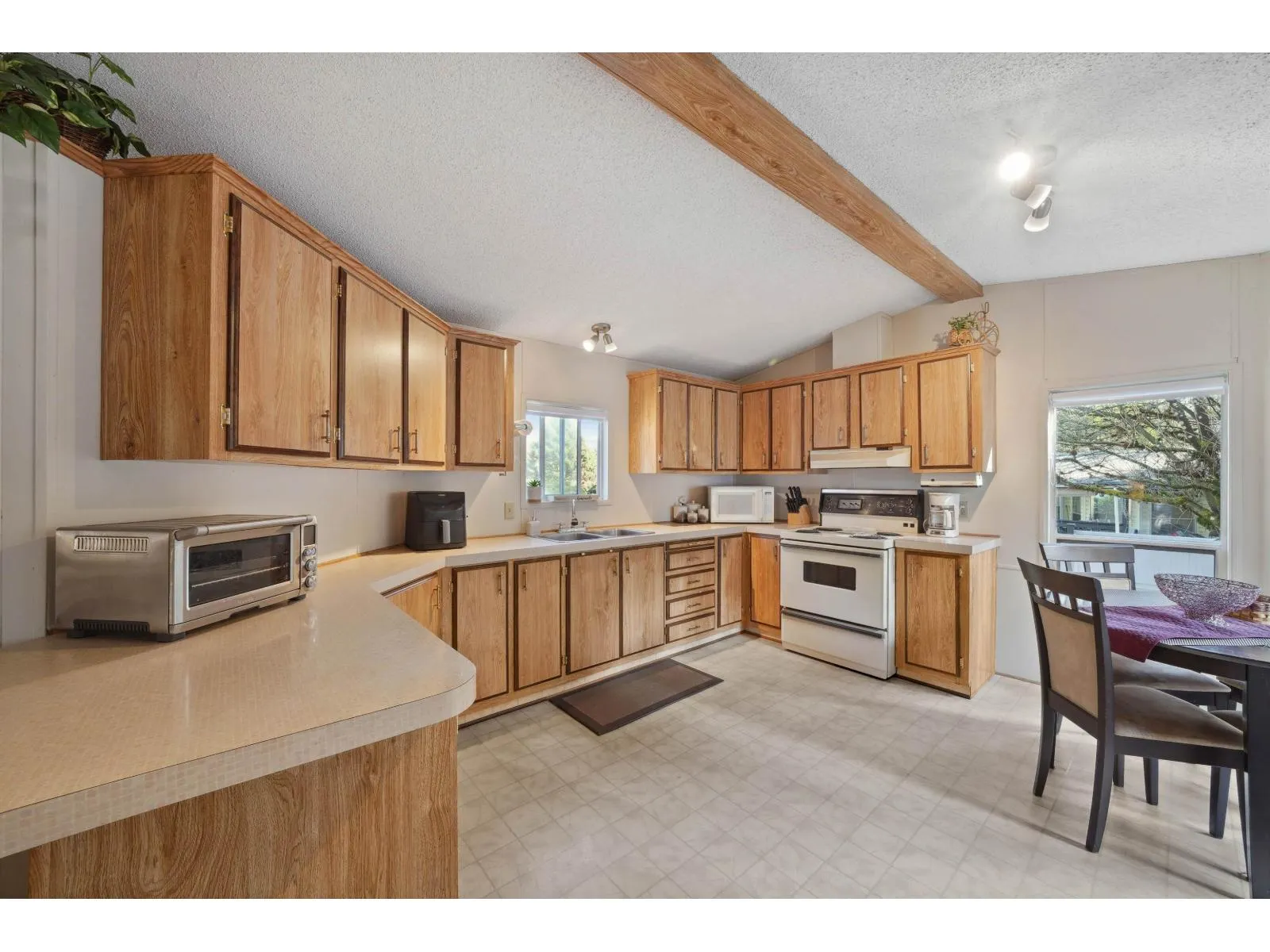 34 10221 WILSON STREET