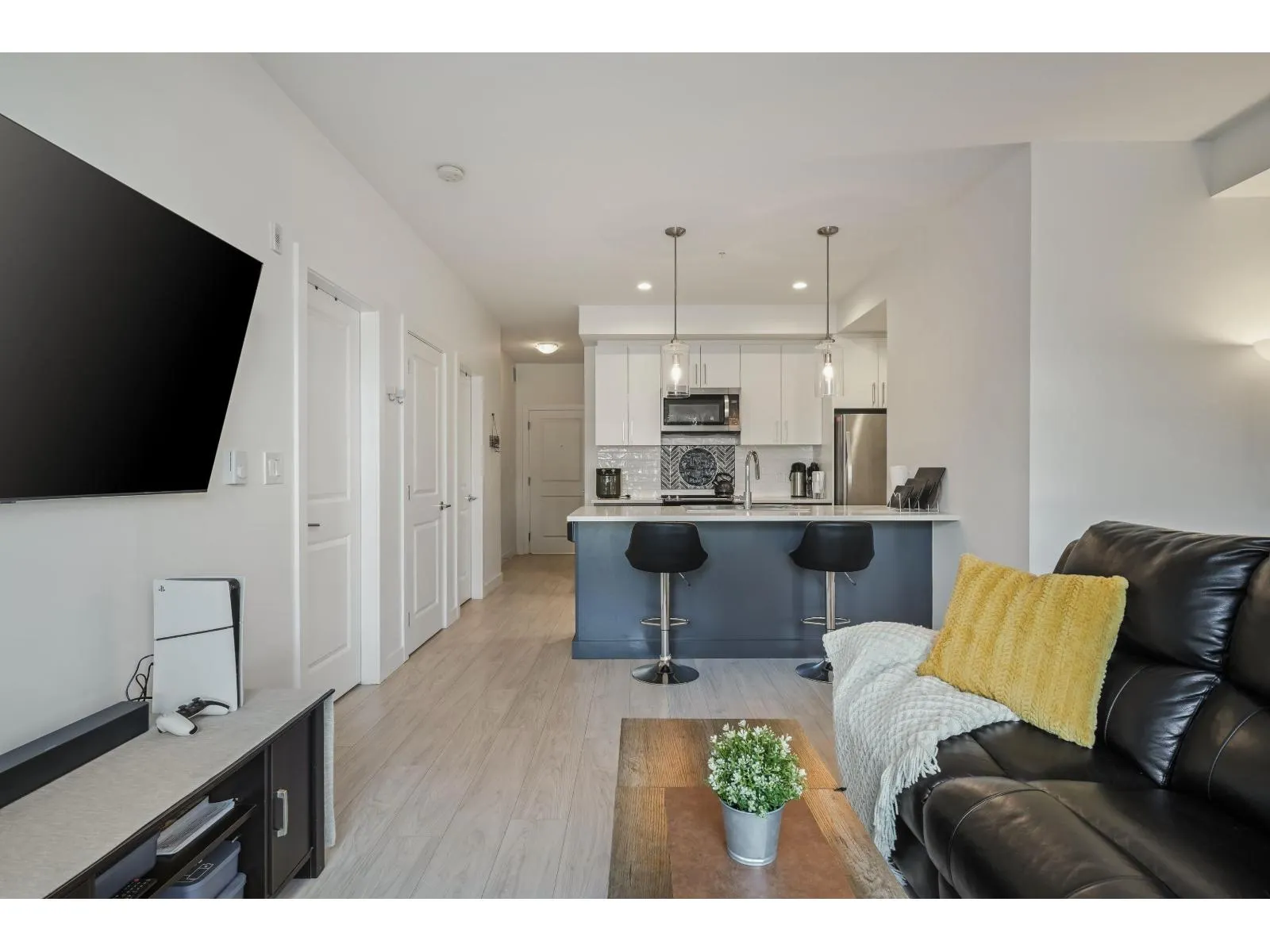 B119 20834 80 AVENUE