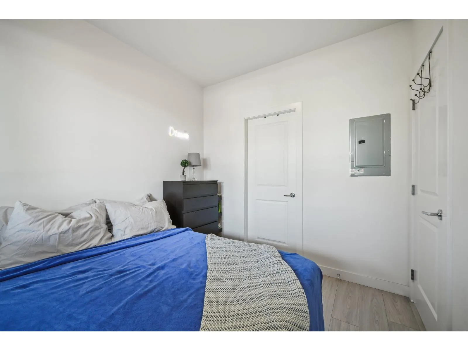 B119 20834 80 AVENUE