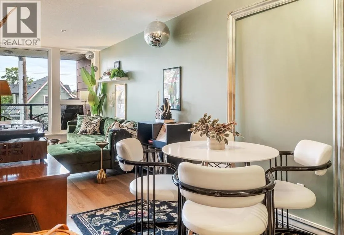 313 2636 E HASTINGS STREET