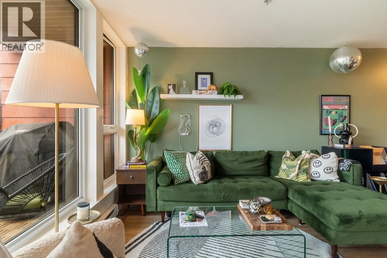 313 2636 E HASTINGS STREET