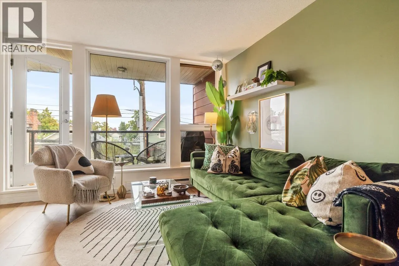 313 2636 E HASTINGS STREET
