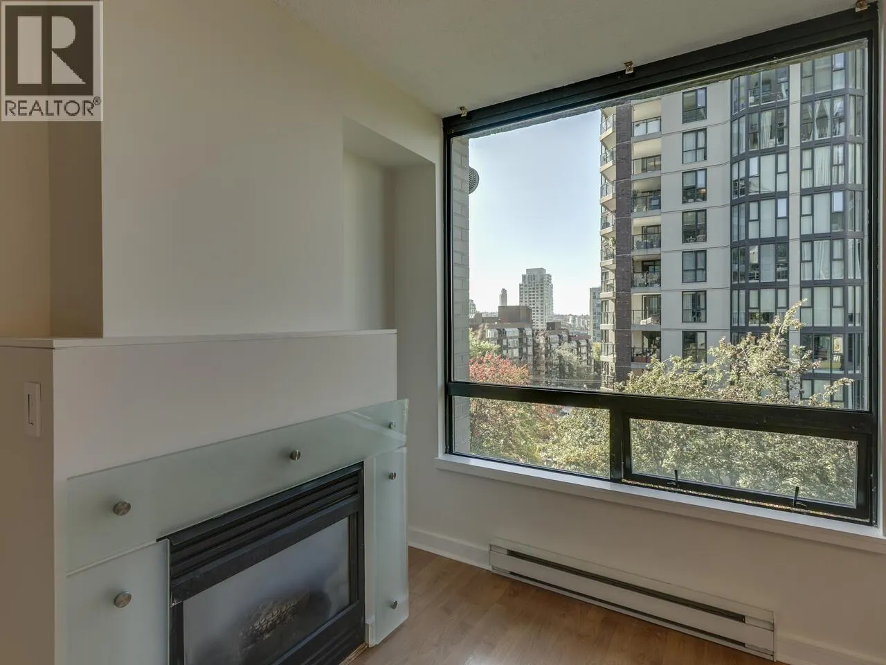 706 1003 BURNABY STREET