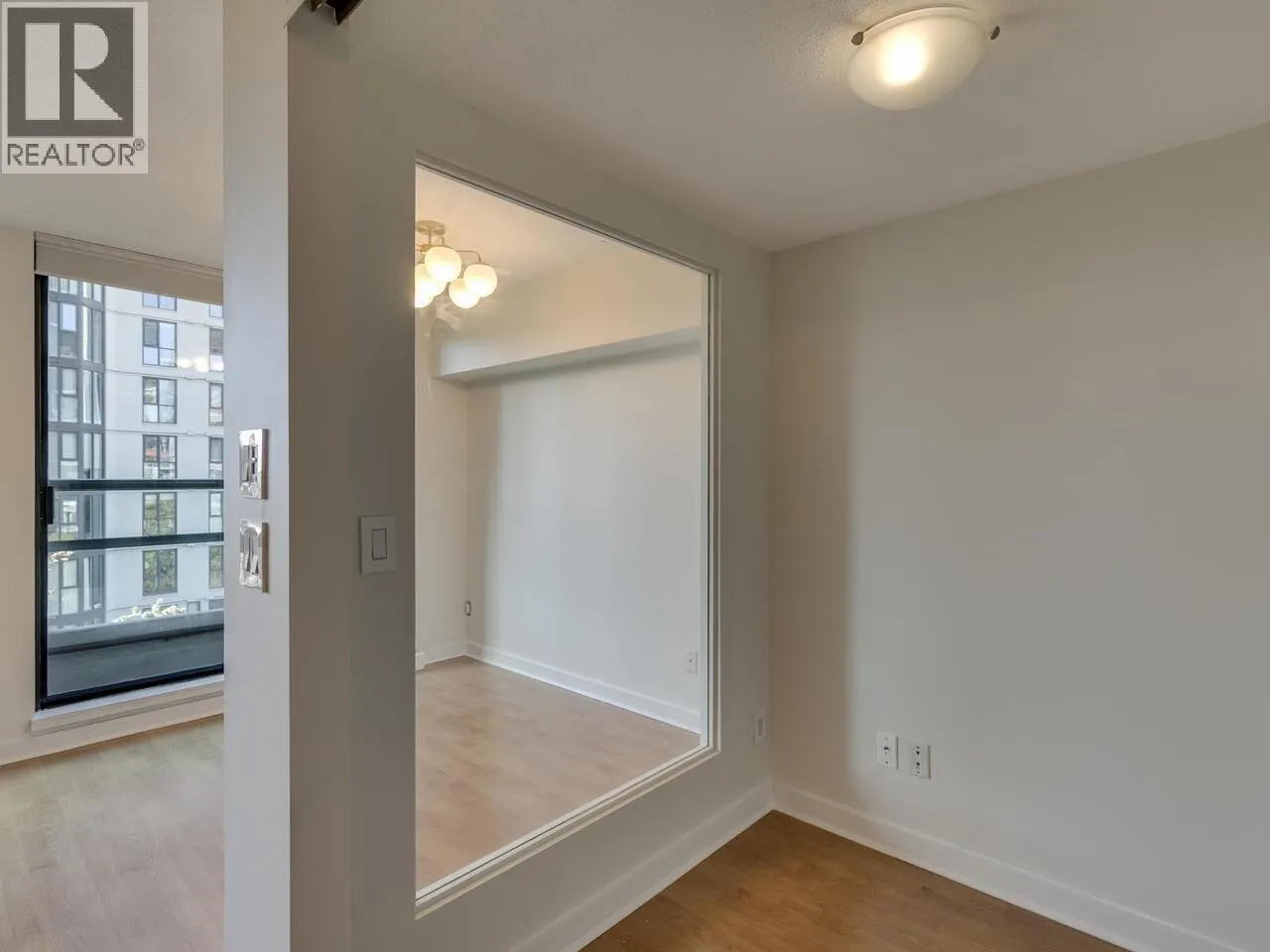 706 1003 BURNABY STREET