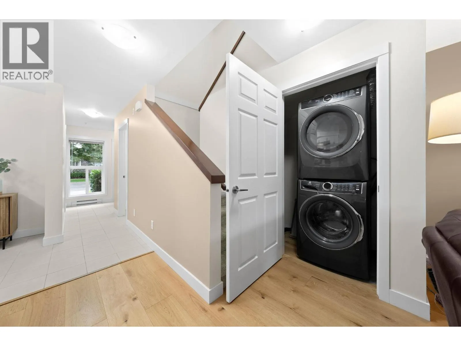 18 1204 MAIN STREET