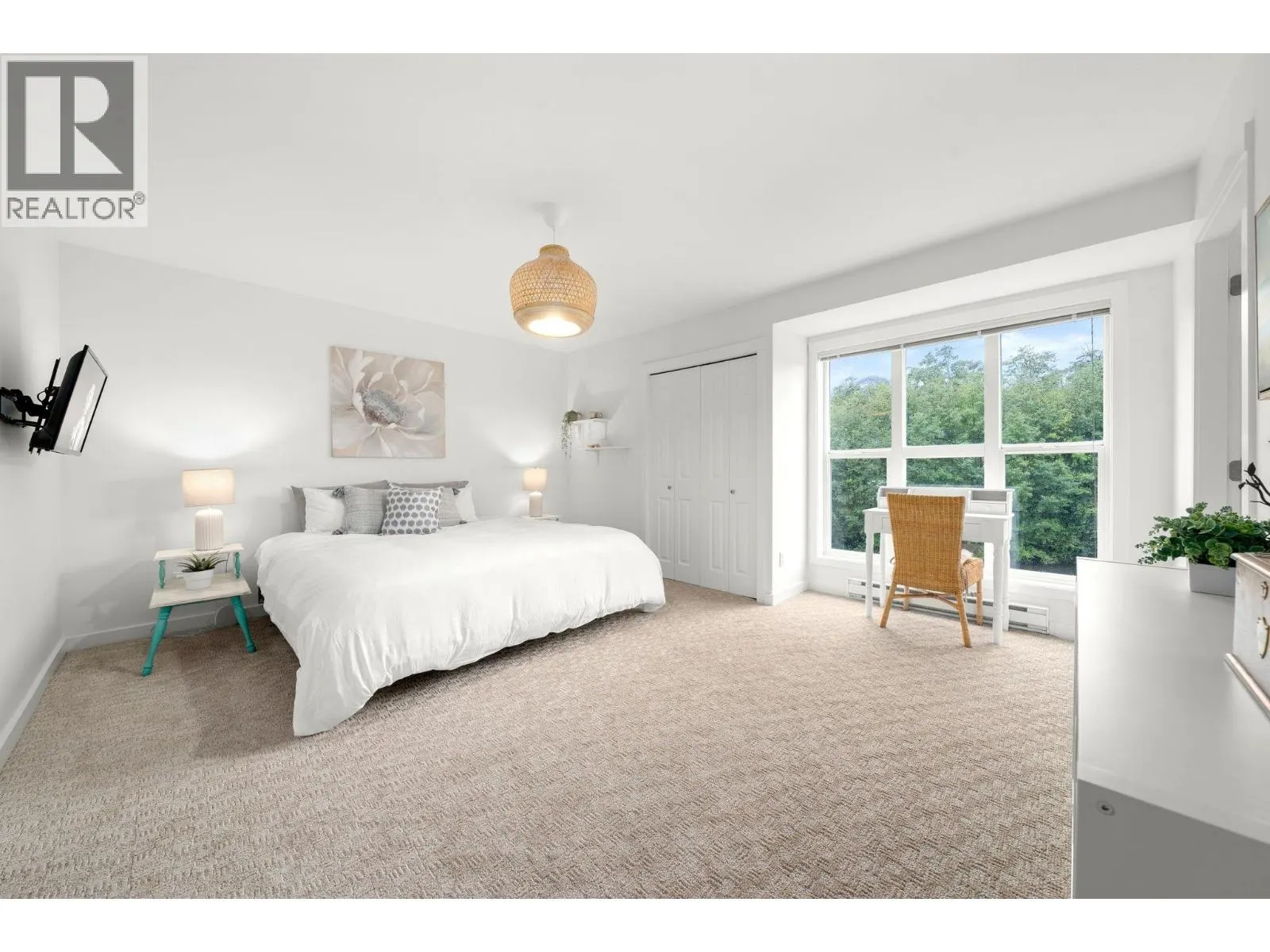 18 1204 MAIN STREET