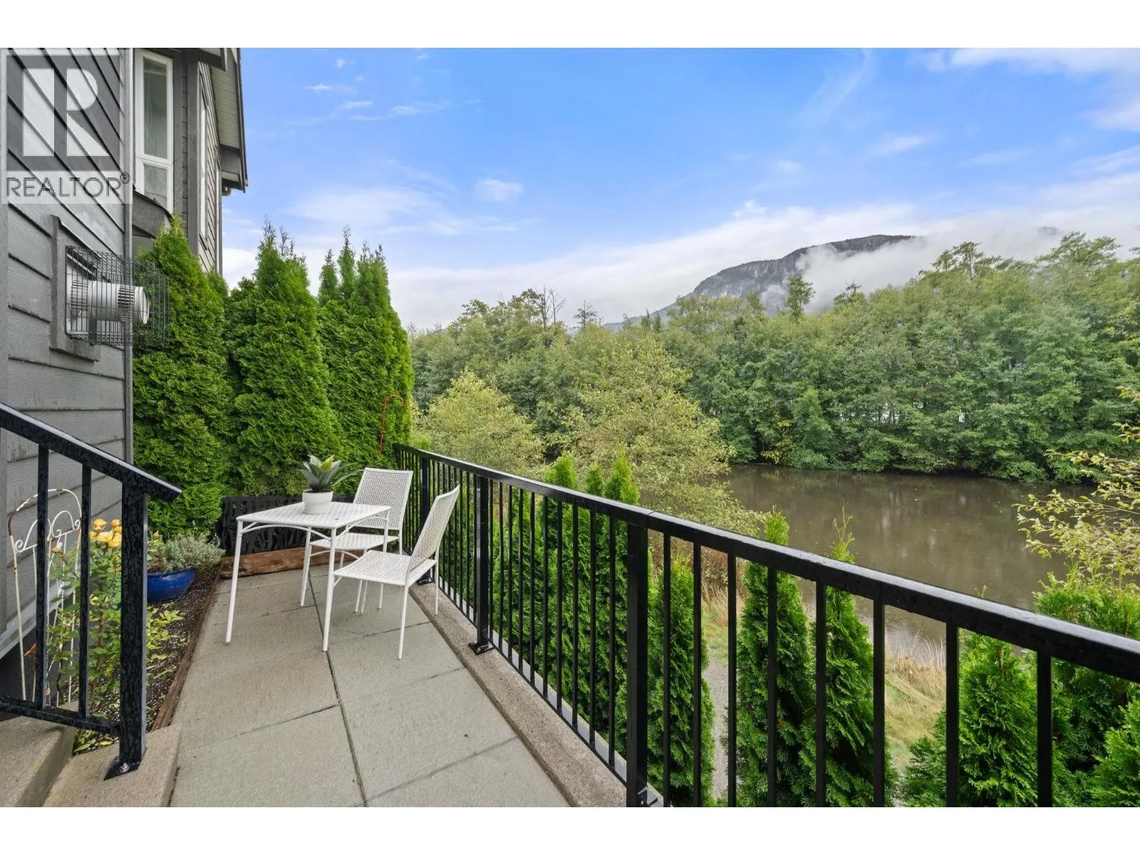 18 1204 MAIN STREET