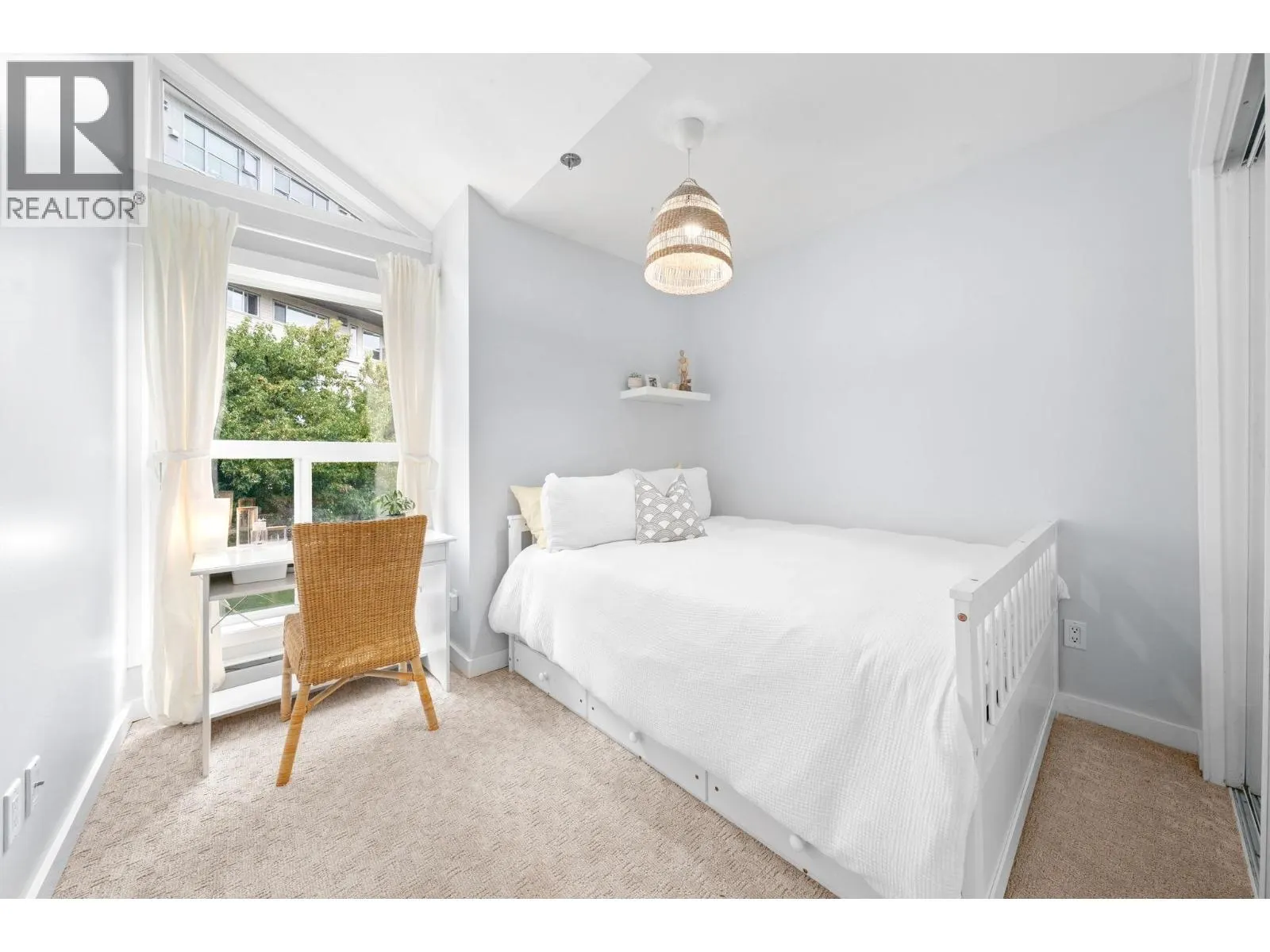18 1204 MAIN STREET