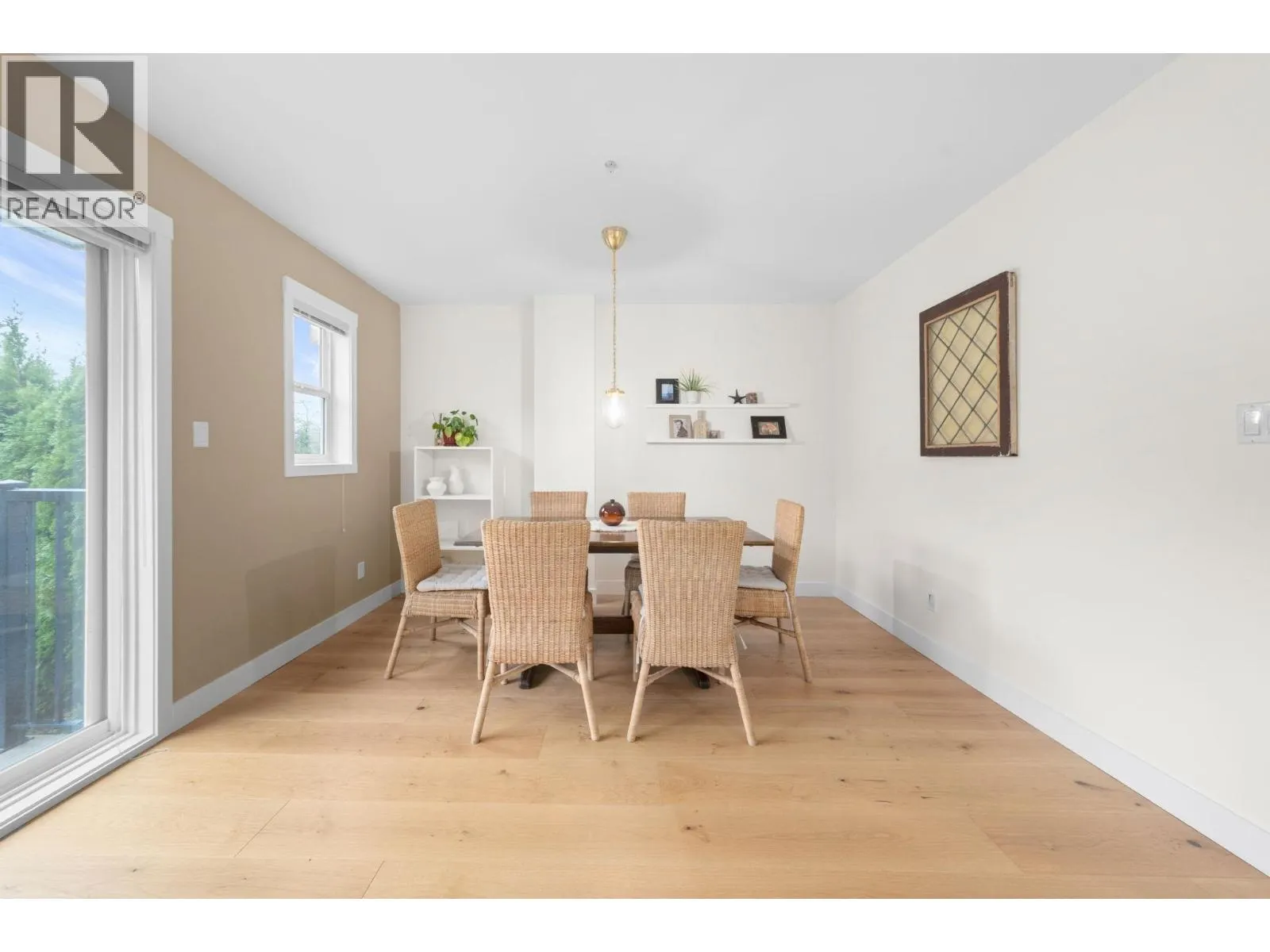 18 1204 MAIN STREET