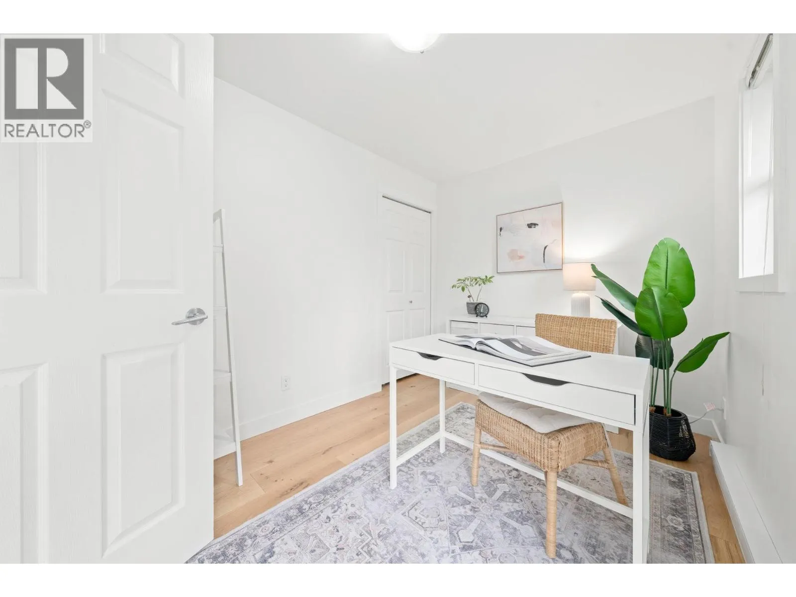 18 1204 MAIN STREET
