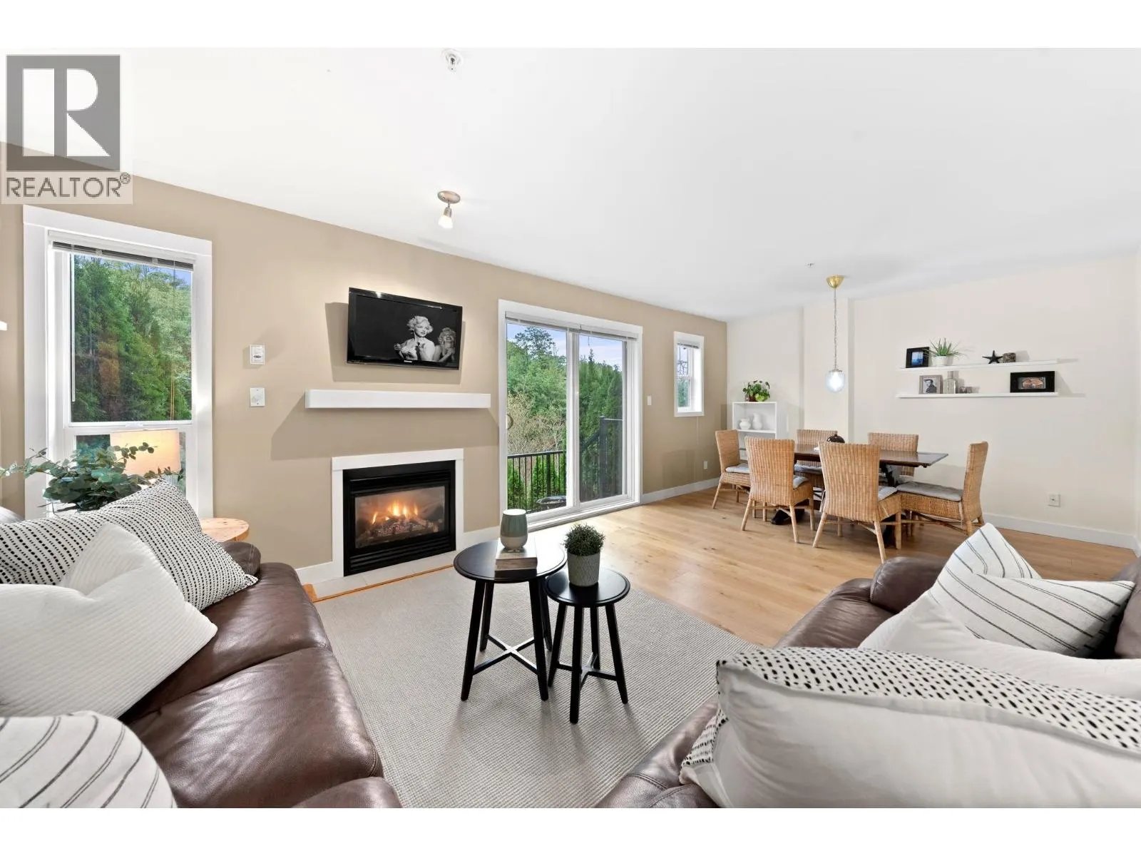 18 1204 MAIN STREET