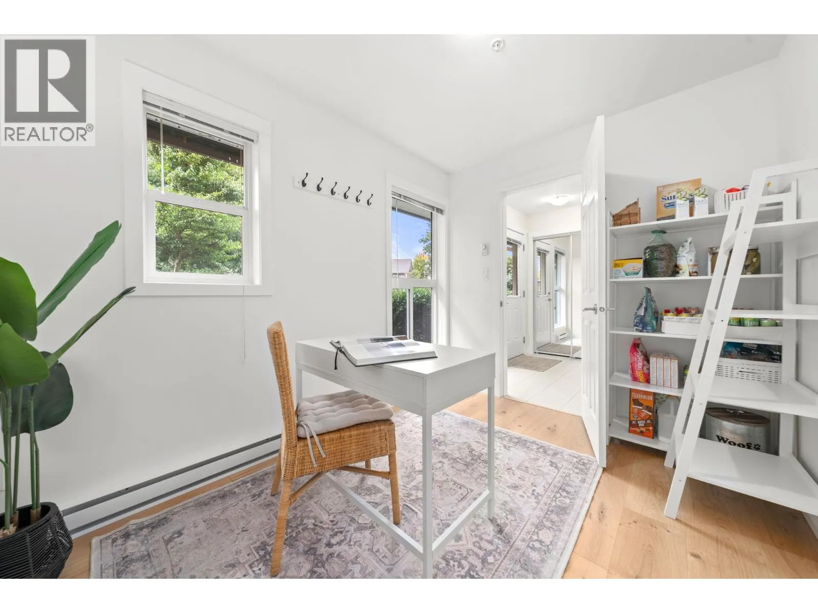 18 1204 MAIN STREET