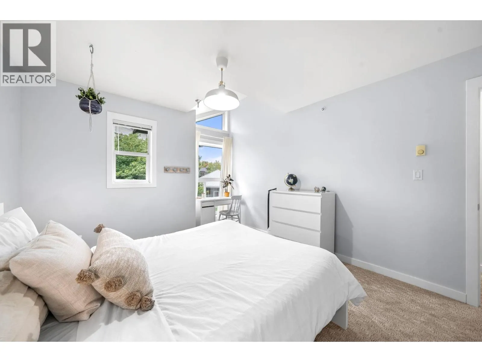 18 1204 MAIN STREET