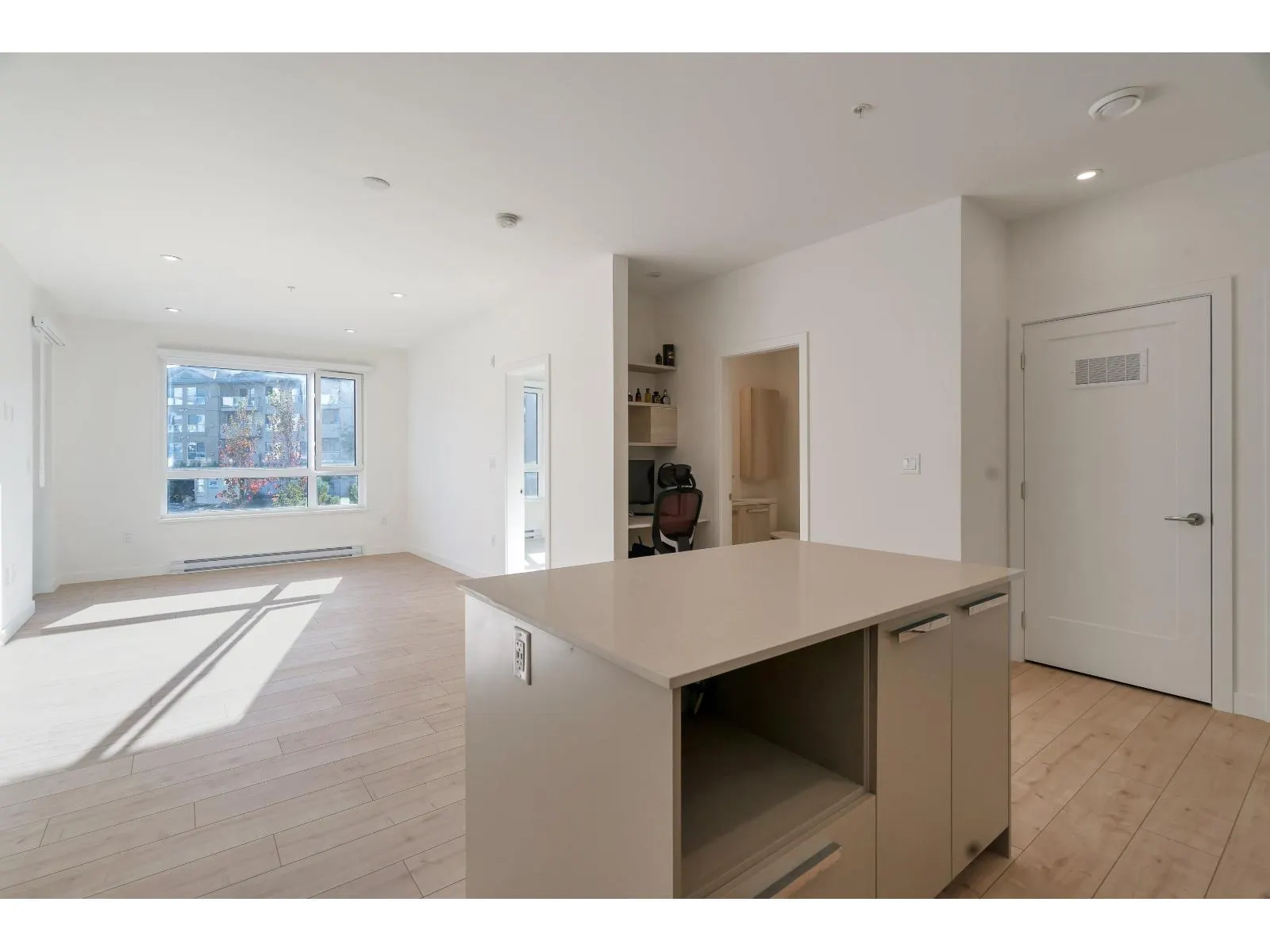 223 13788 76 AVENUE