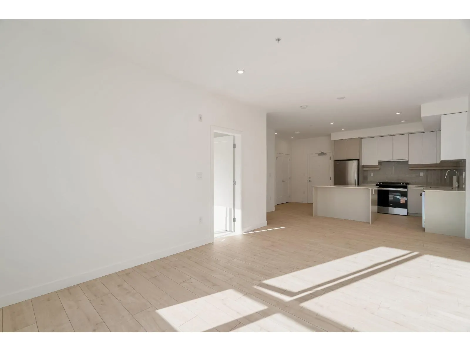 223 13788 76 AVENUE