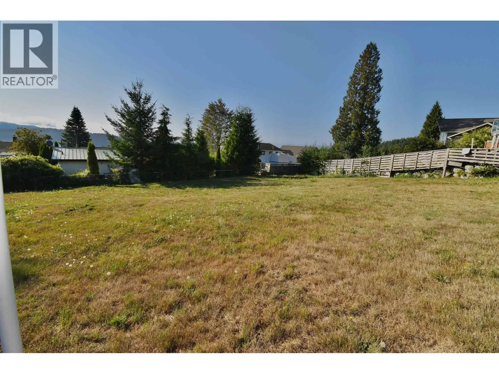 554 WILDWOOD CRESCENT