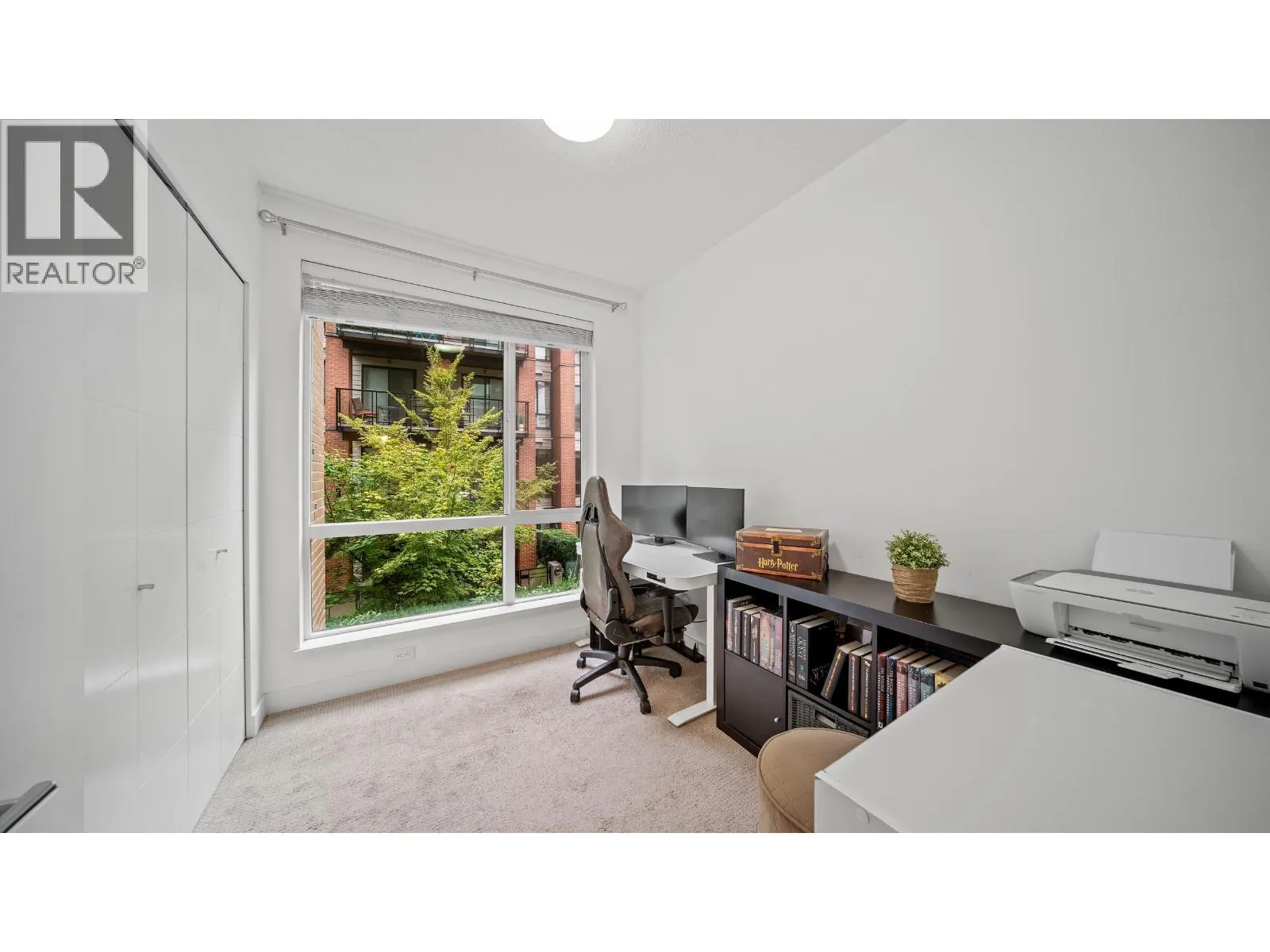 204 719 W 3RD STREET