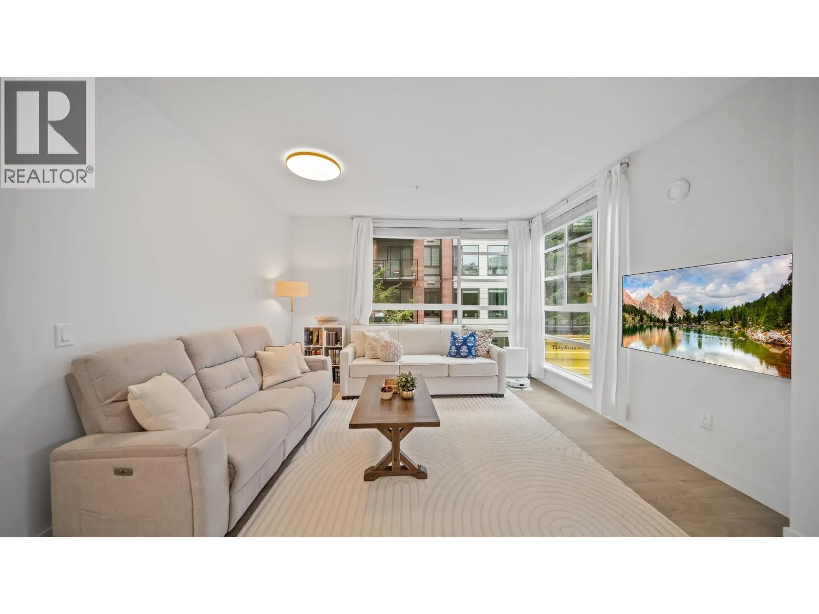 204 719 W 3RD STREET