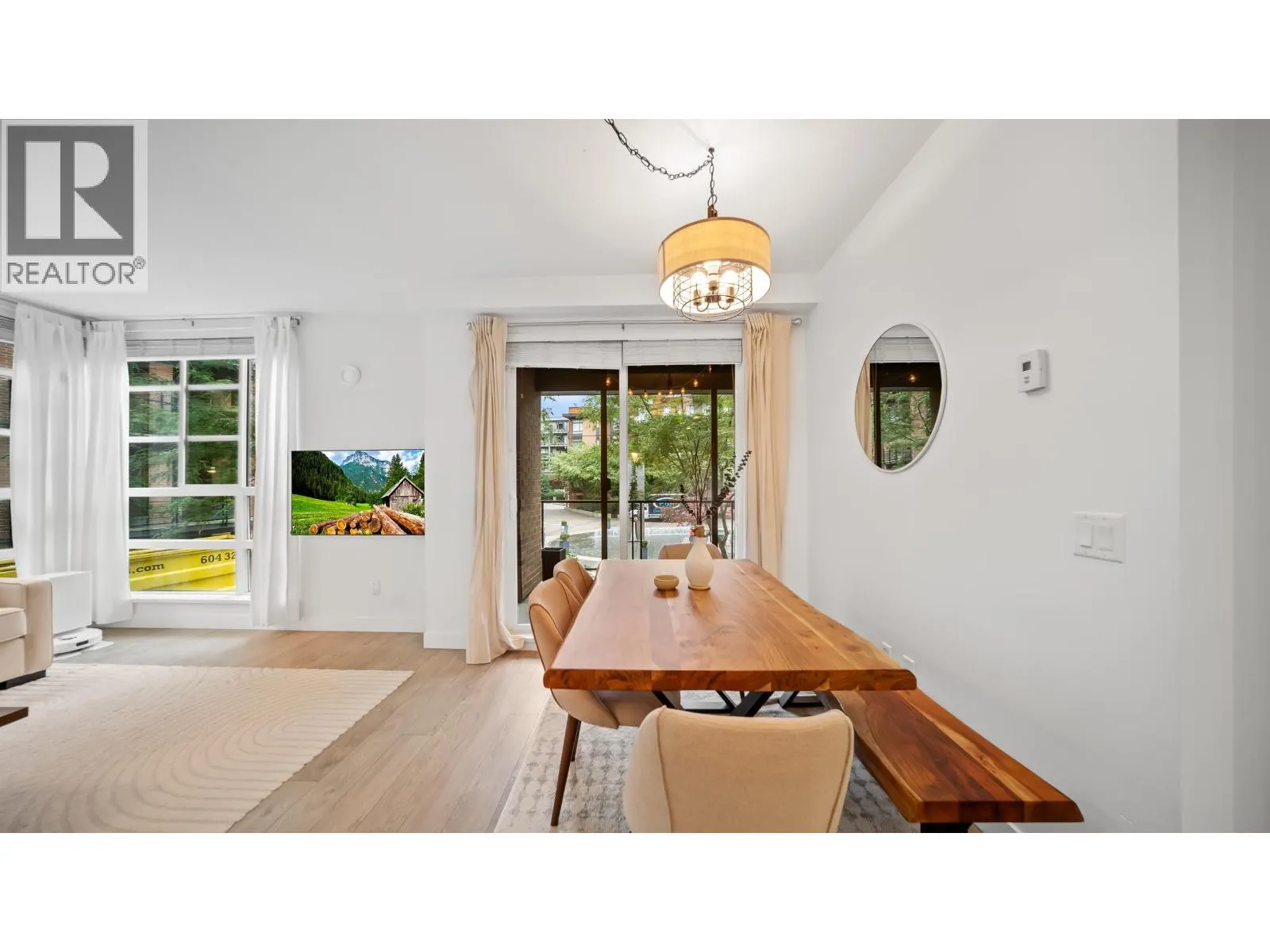 204 719 W 3RD STREET