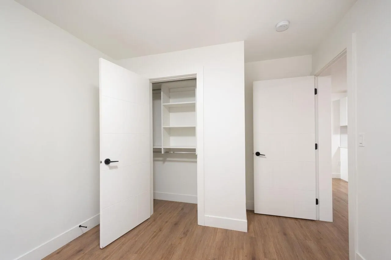 Lower Suite 20158 27A AVENUE