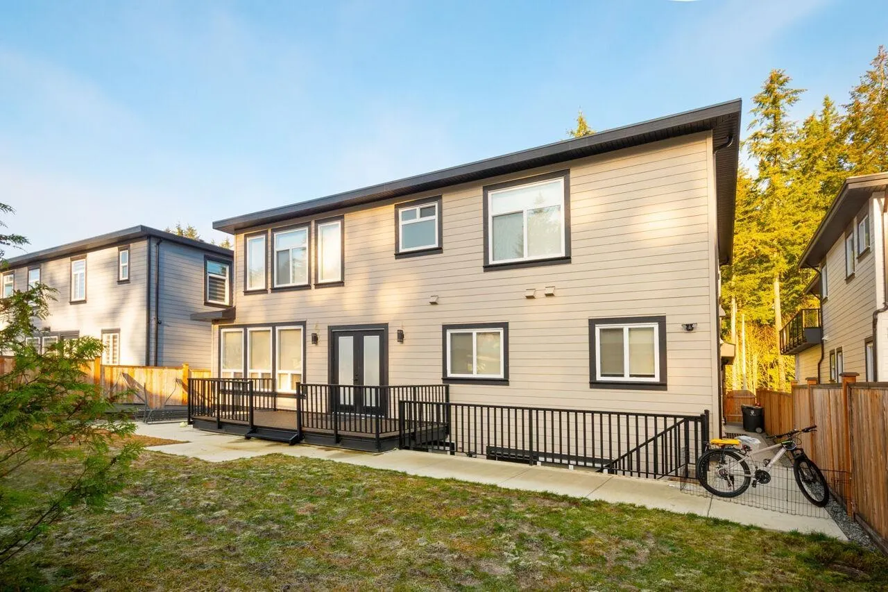 Lower Suite 20158 27A AVENUE
