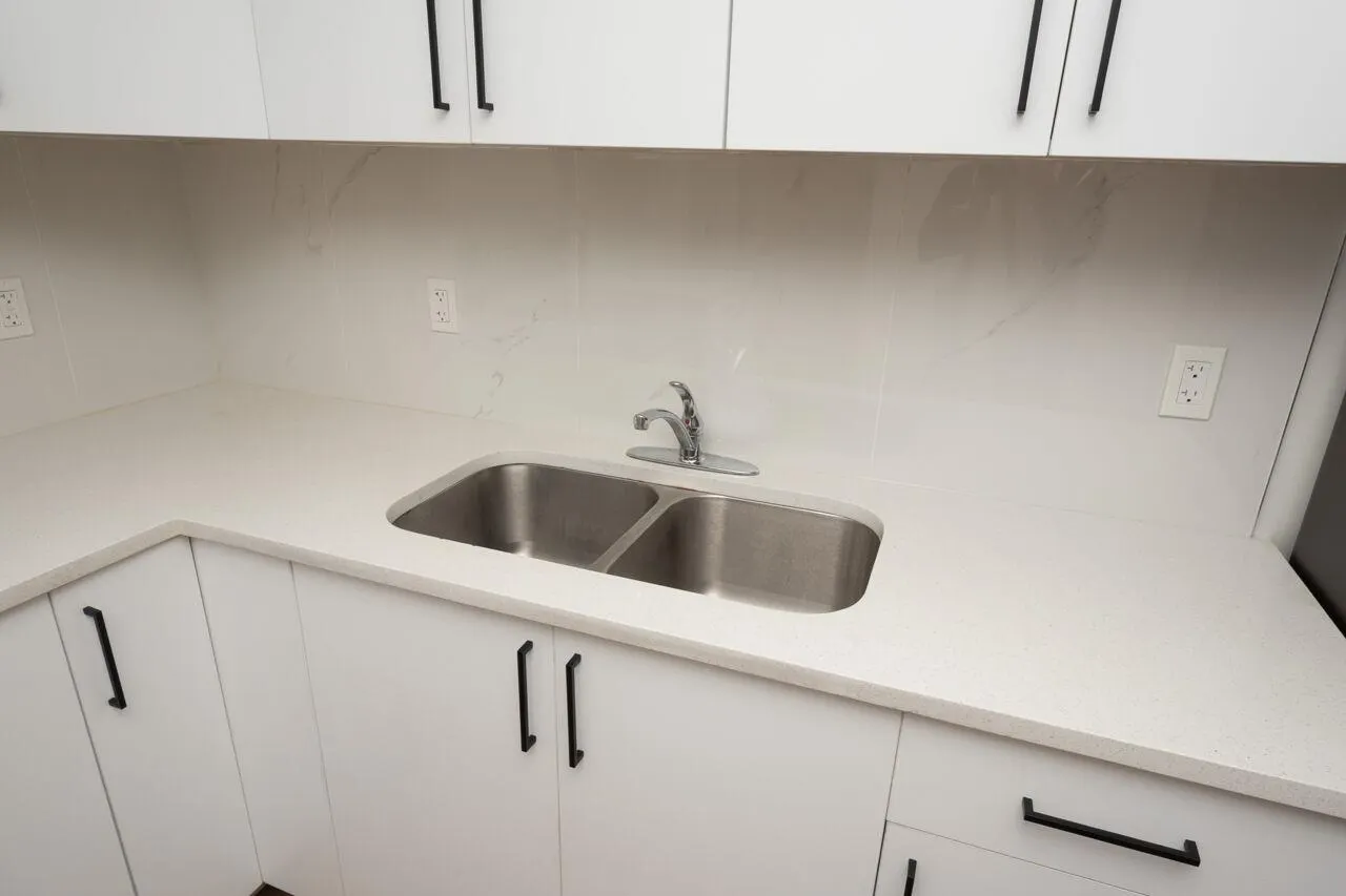 Lower Suite 20158 27A AVENUE