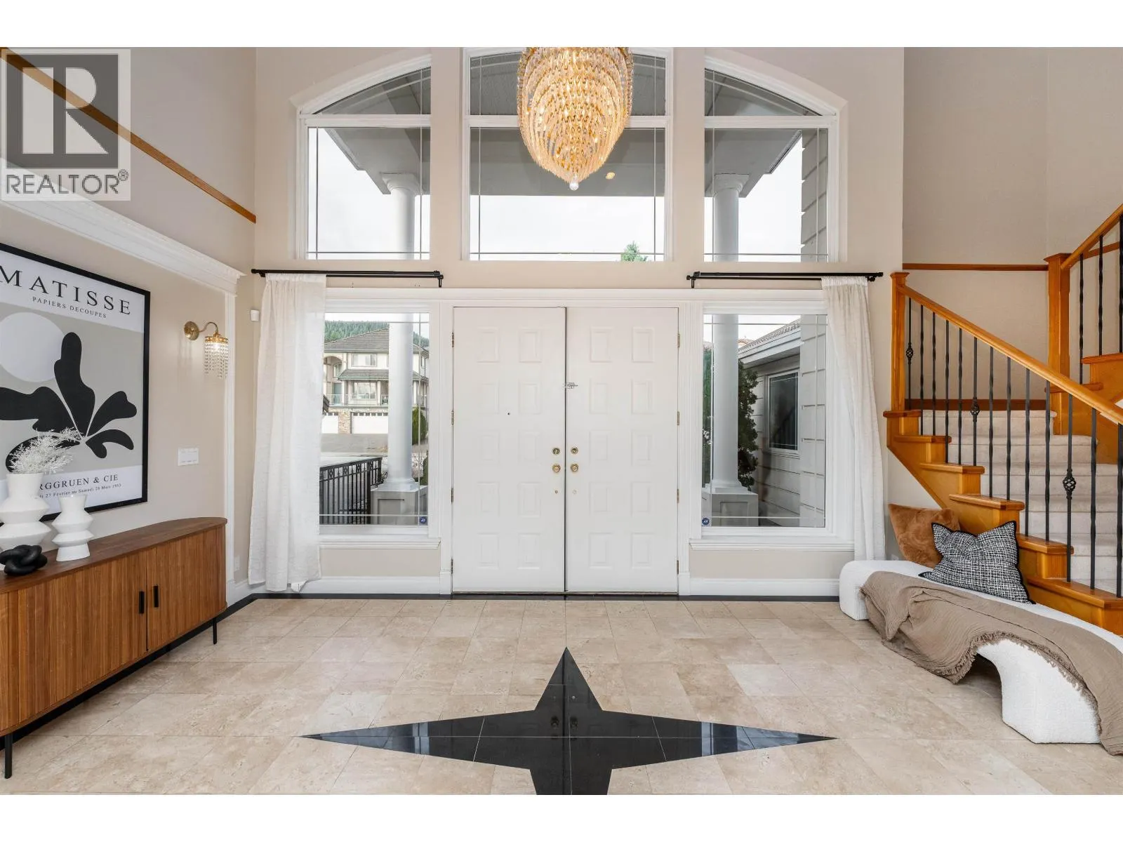 3126 SILVERTHRONE DRIVE