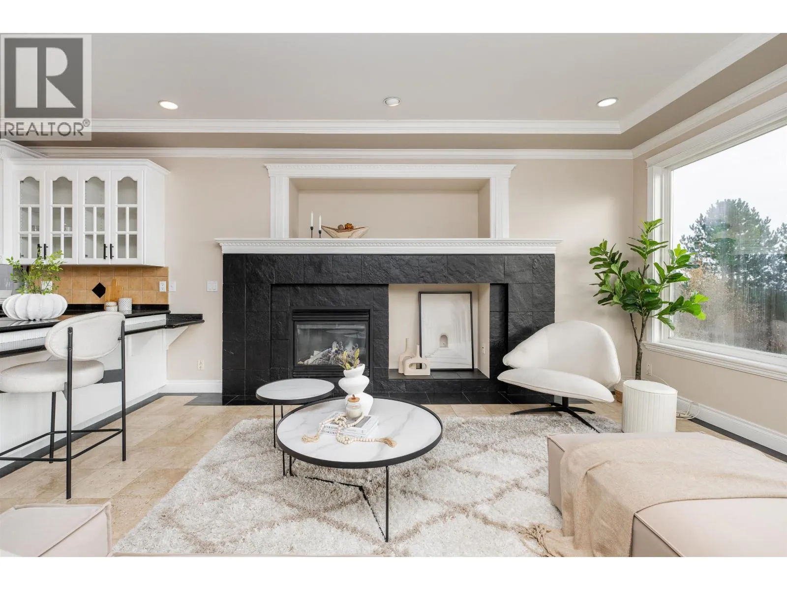 3126 SILVERTHRONE DRIVE
