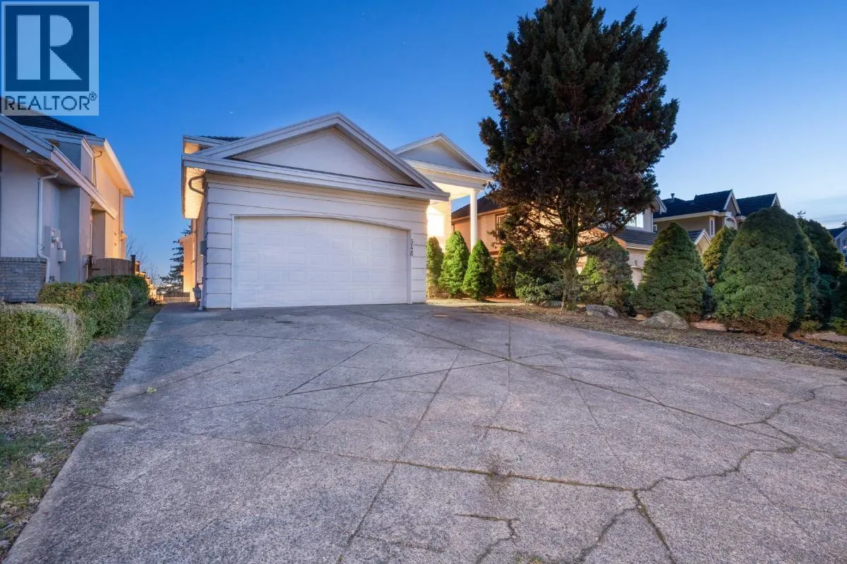 3126 SILVERTHRONE DRIVE