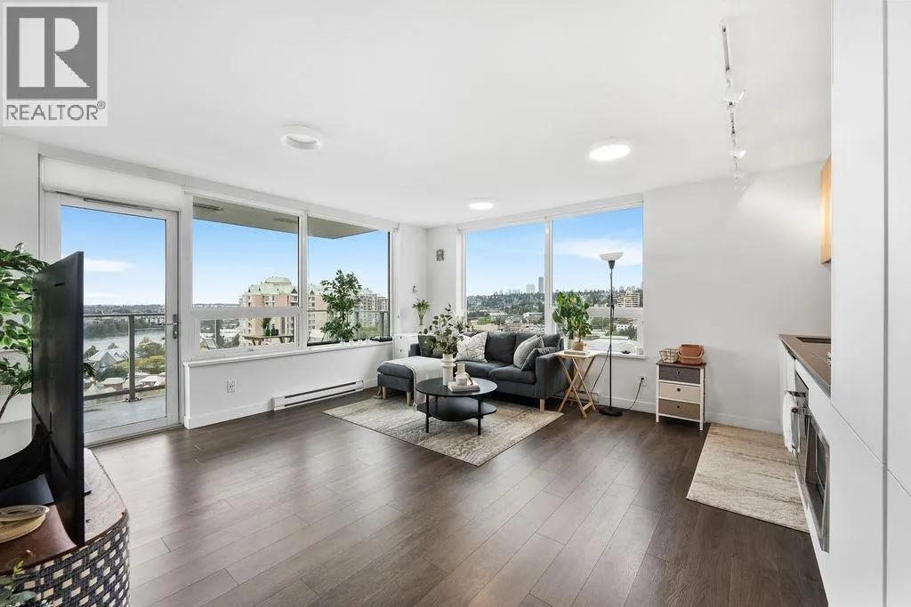 1502 988 QUAYSIDE DRIVE