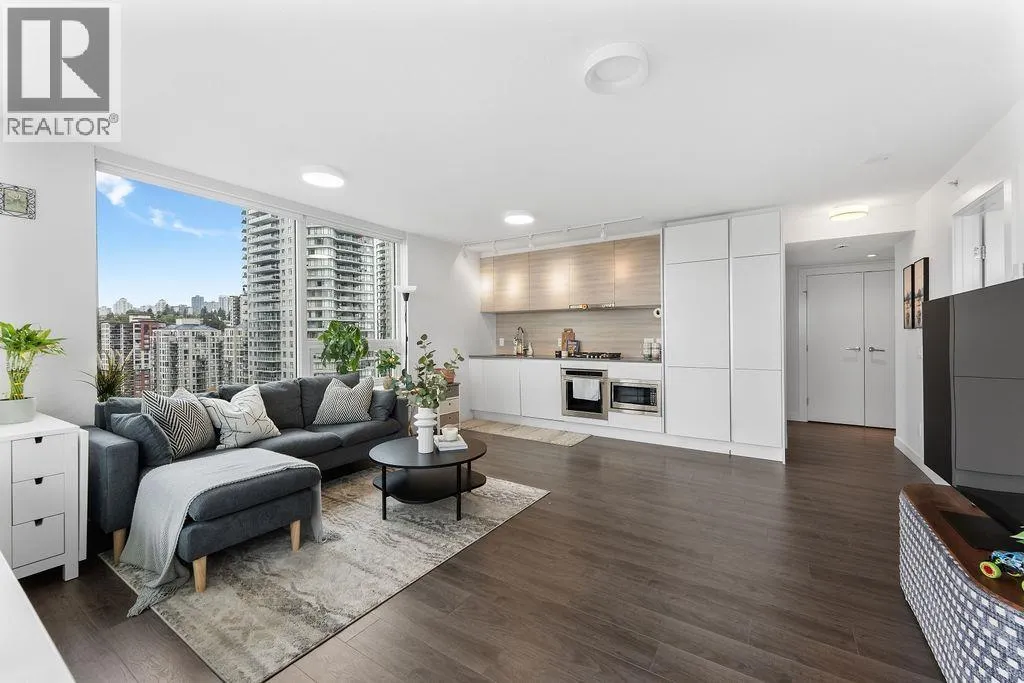 1502 988 QUAYSIDE DRIVE