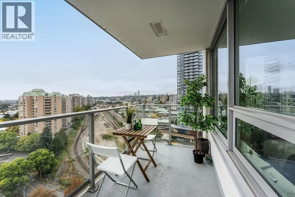 1502 988 QUAYSIDE DRIVE
