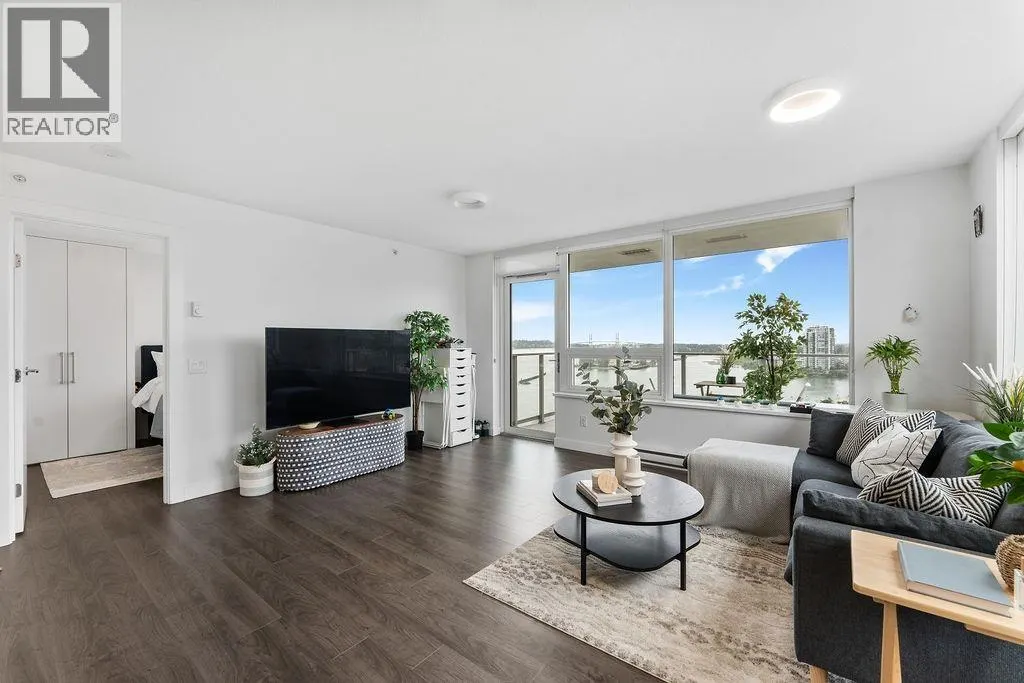 1502 988 QUAYSIDE DRIVE