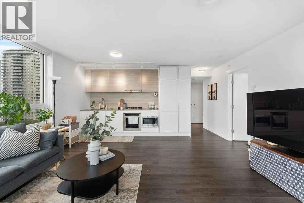 1502 988 QUAYSIDE DRIVE