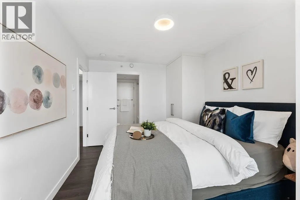 1502 988 QUAYSIDE DRIVE
