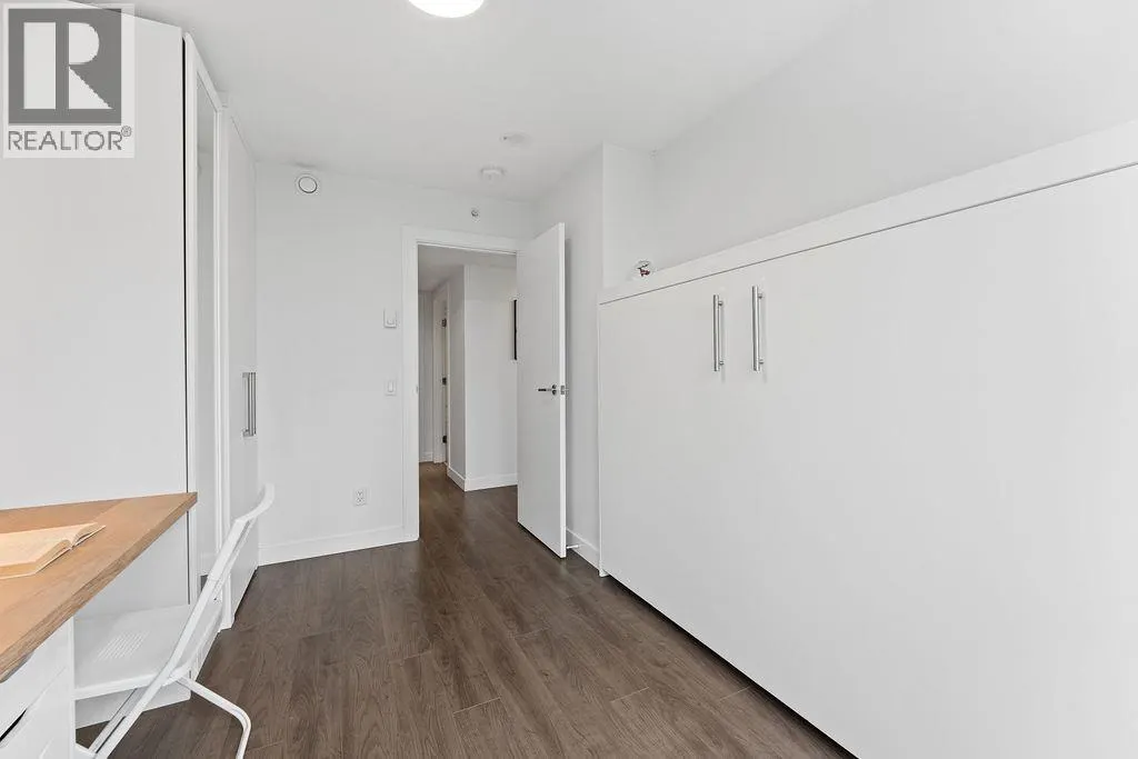 1502 988 QUAYSIDE DRIVE