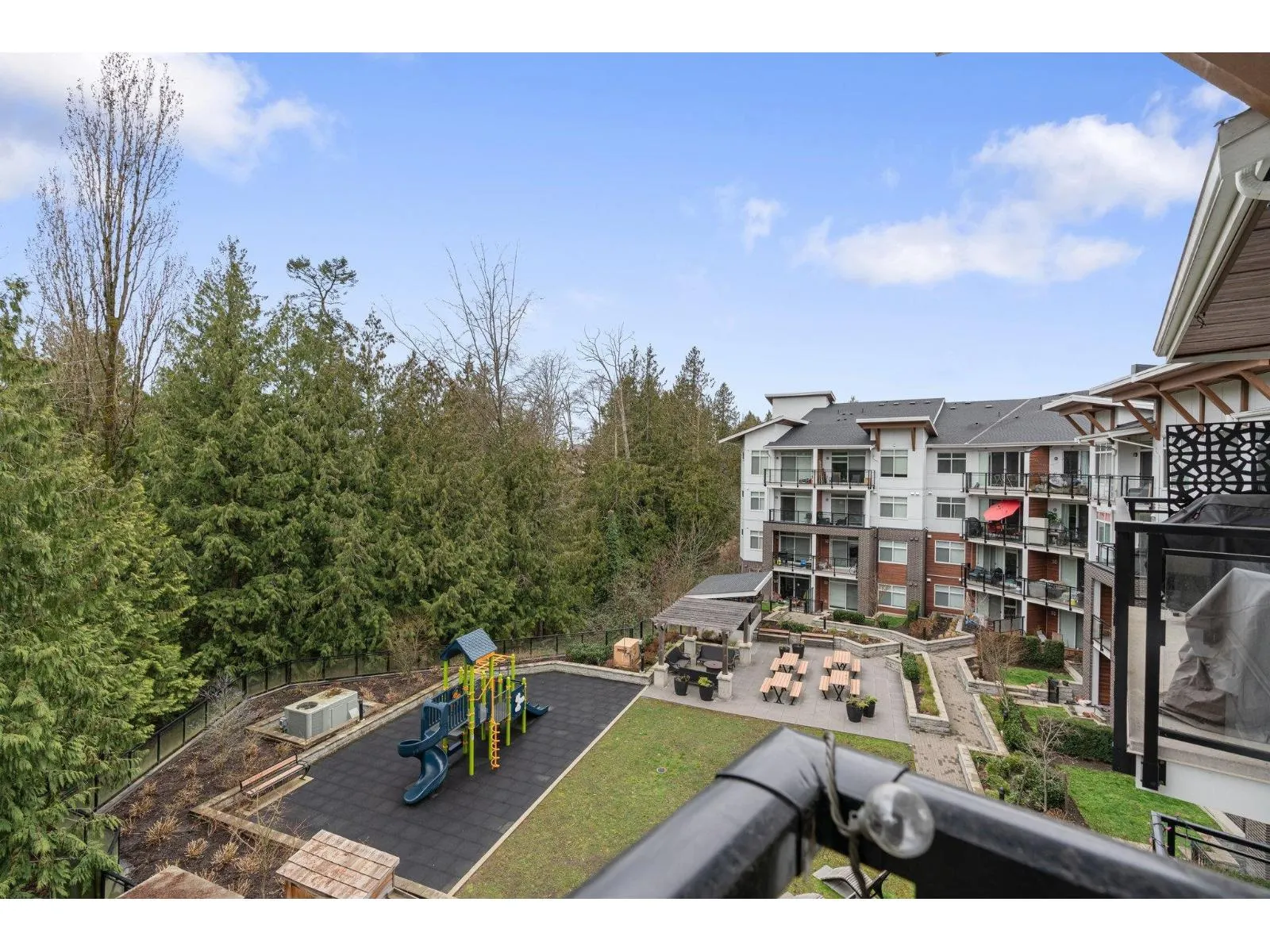 414 5415 BRYDON CRESCENT