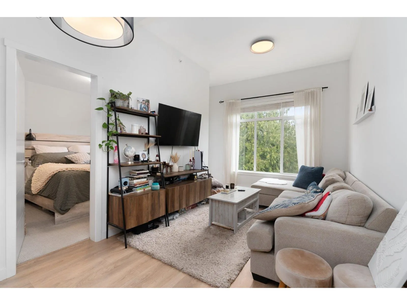 414 5415 BRYDON CRESCENT