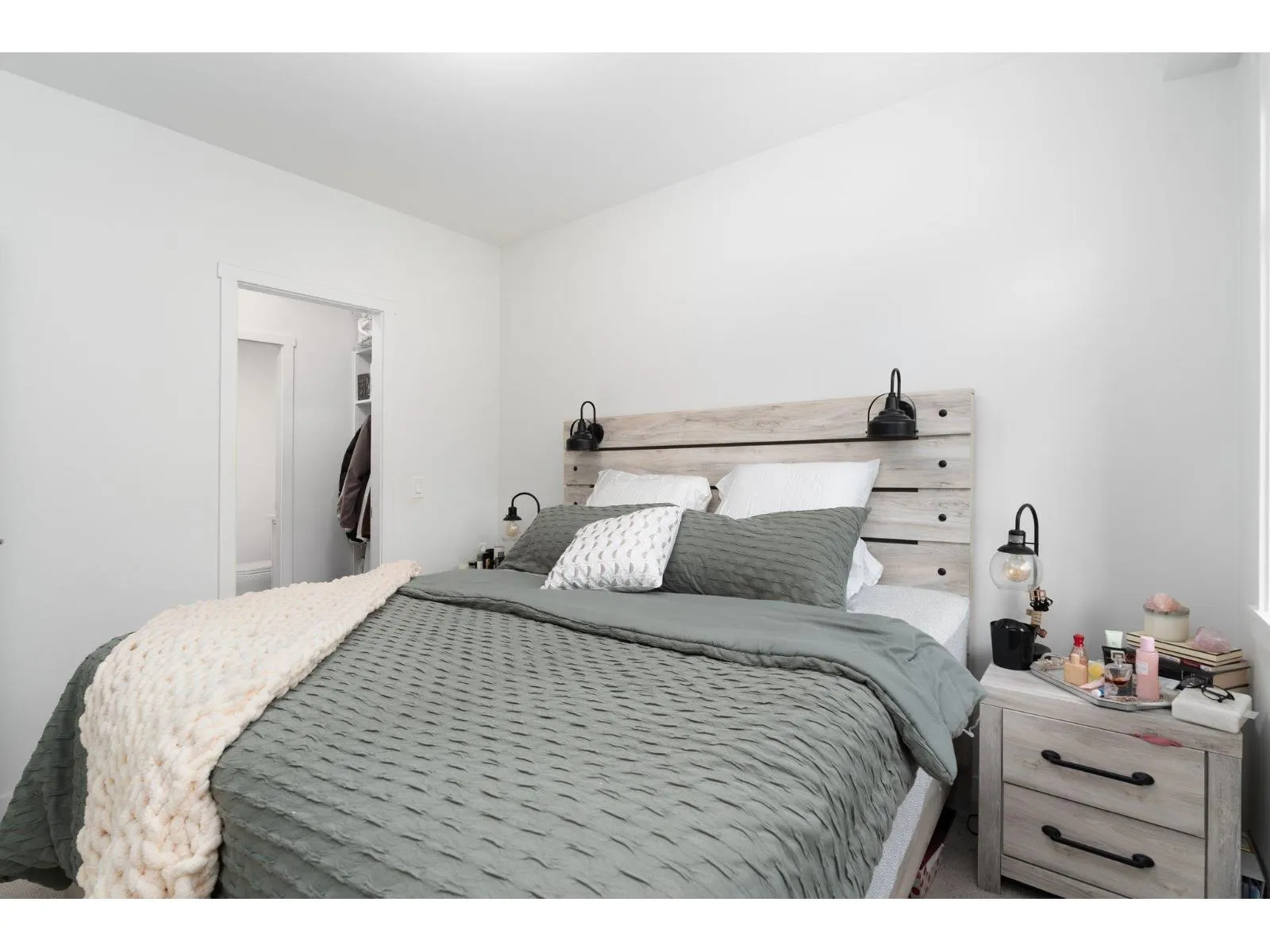 414 5415 BRYDON CRESCENT