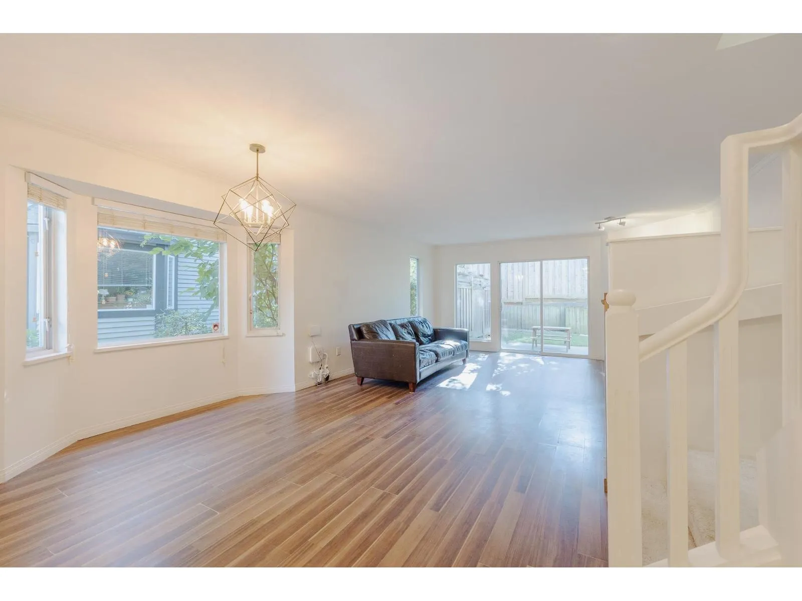 15 1828 LILAC DRIVE