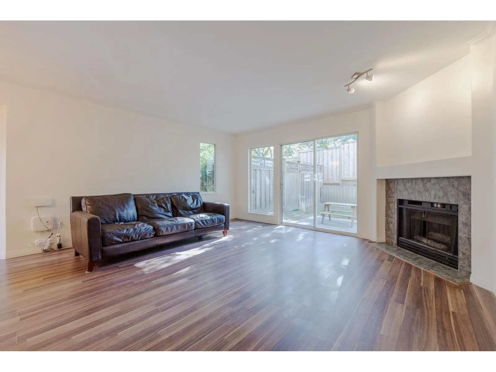 15 1828 LILAC DRIVE