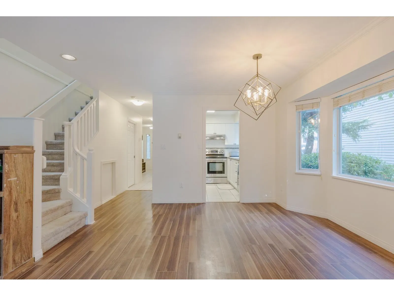 15 1828 LILAC DRIVE